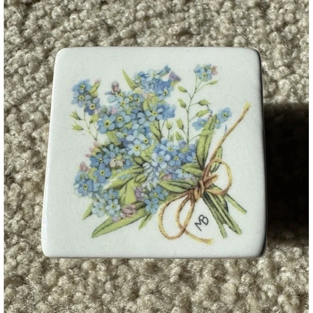 Marjolein Bastin porcelain collection hand
